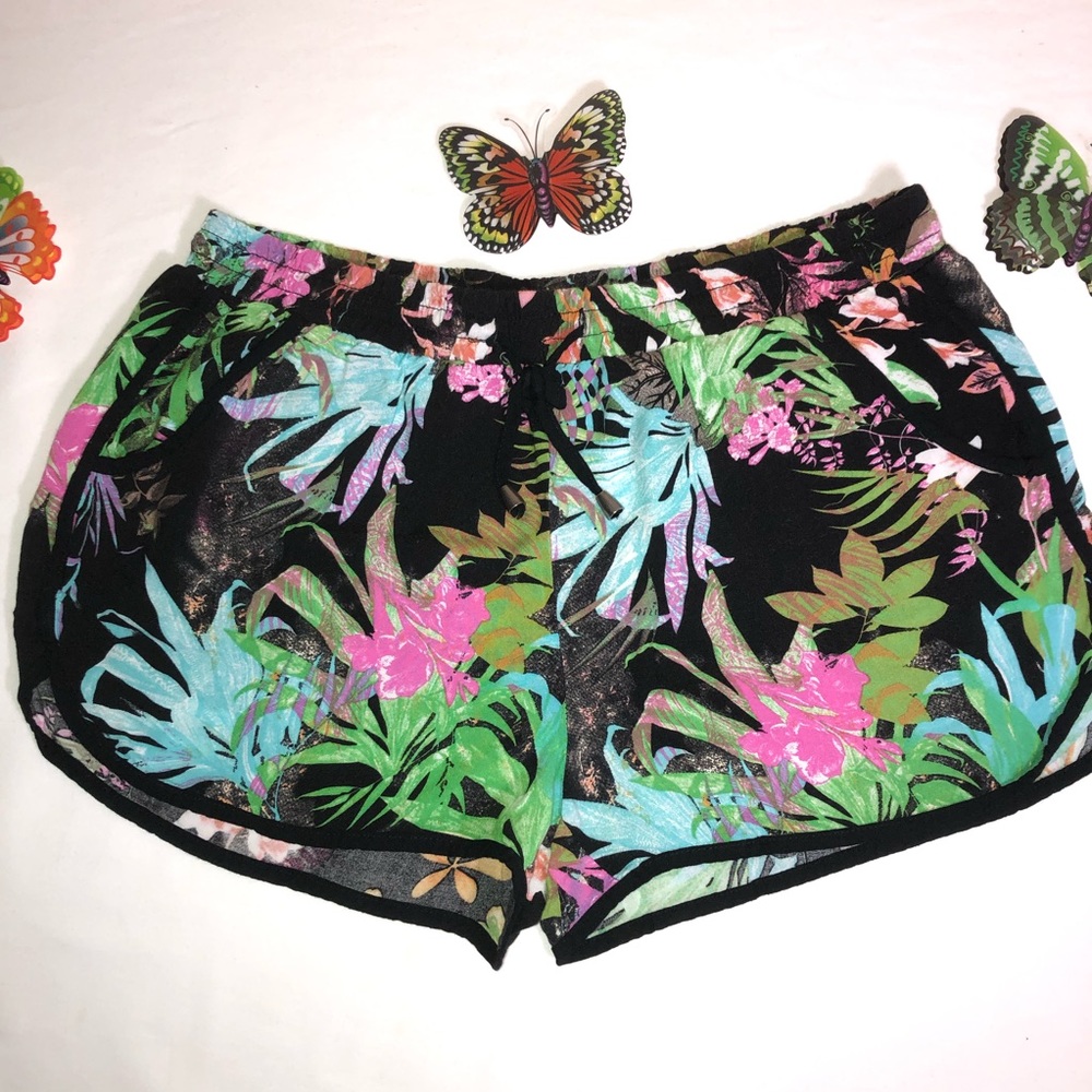Paper Tee Floral/Botanical Print Shorts, Large, pre-owned